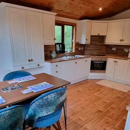 The Blue House - Romantic Mountain * Donegal Town