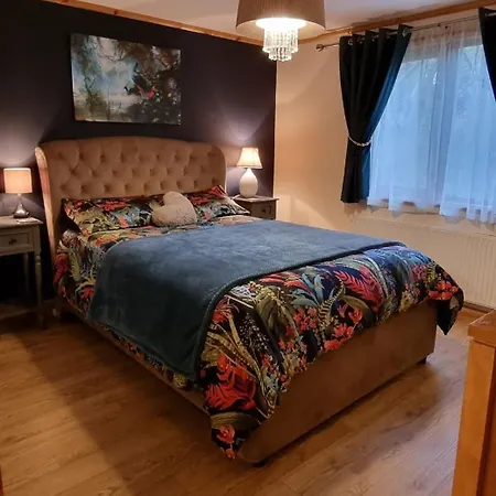 The Blue House - Romantic Mountain Holiday home *