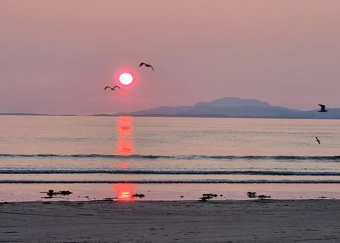 The Blue House - Romantic Mountain * Donegal Town