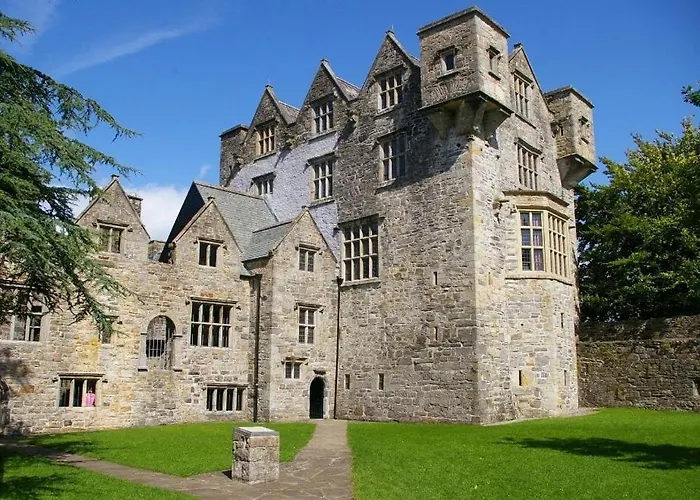 The Blue House - Romantic Mountain Donegal Town