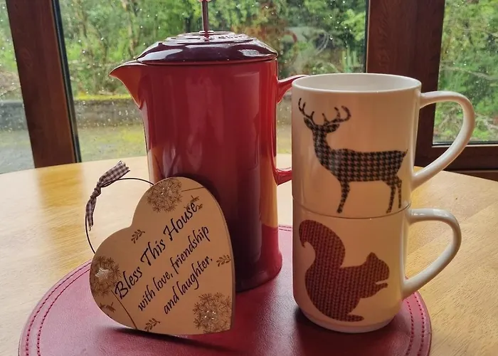 The Blue House - Romantic Mountain Donegal Town