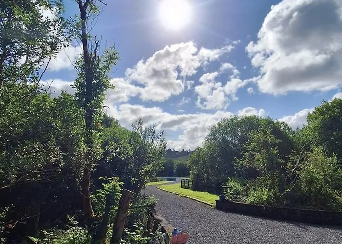 The Blue House - Romantic Mountain Donegal Town